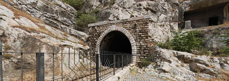 Train Tunnel